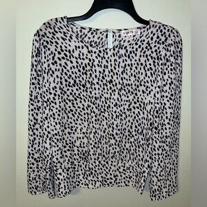 Women's Kontrol Black & White Leopard Print Long Sleeve Blouse! Size medium.